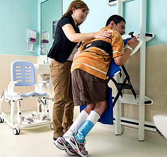 support station feature upright positioning